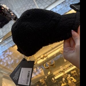 Black Nwt Glenn Pilot Shearling And Lambskin Baseball Style Women's hat